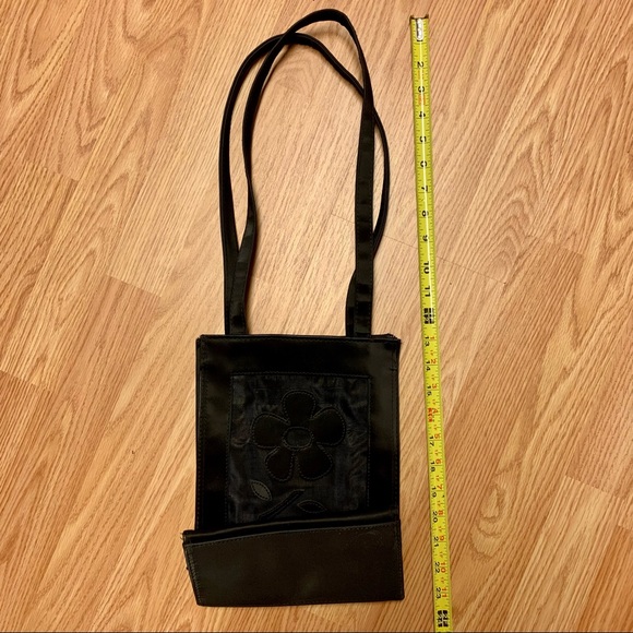 GUC Vintage Black Flower Screen Shoulder Bag - Picture 8 of 16
